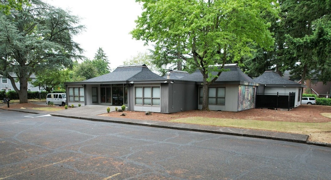 11104 SE Stark St, Portland, OR for Sale