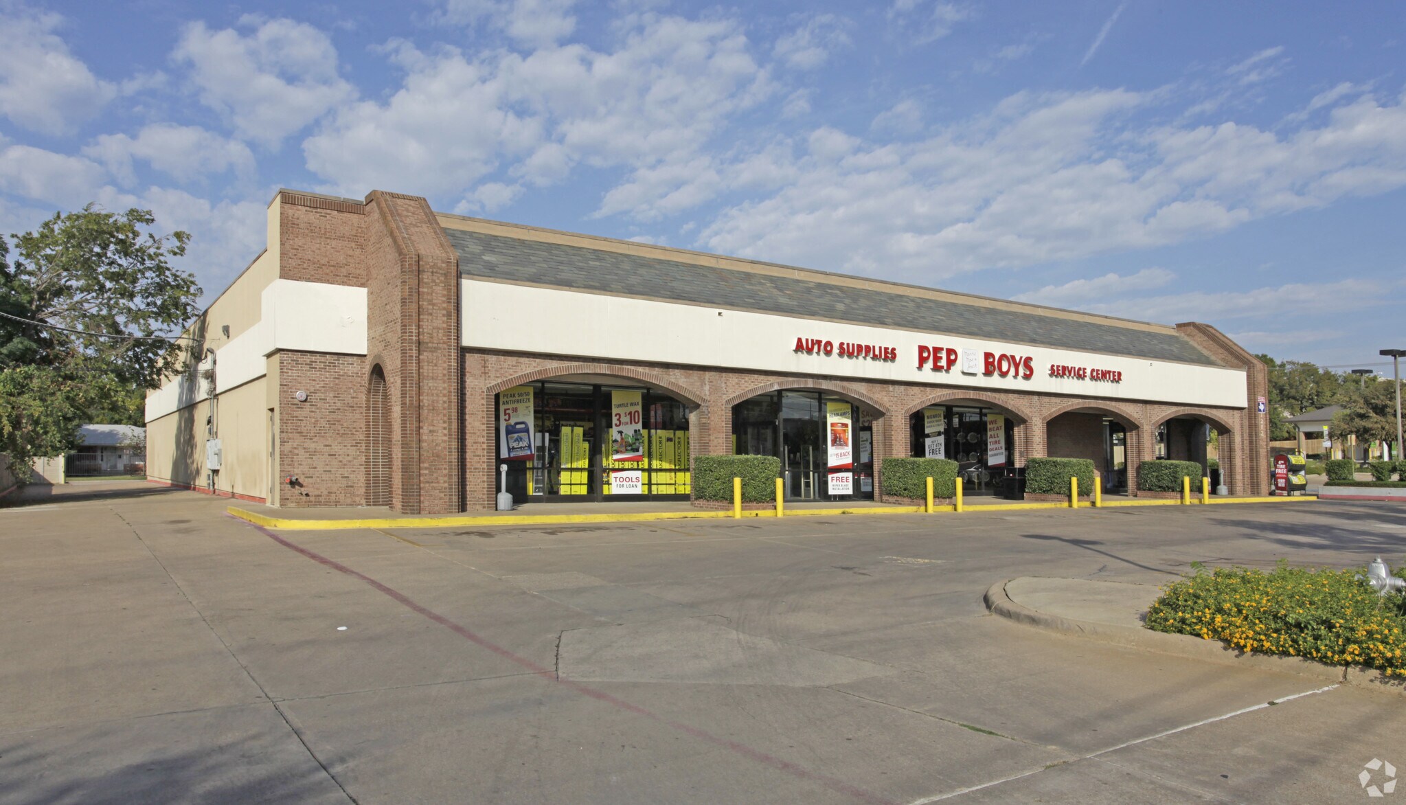 1212 N Collins St, Arlington, TX for Rent