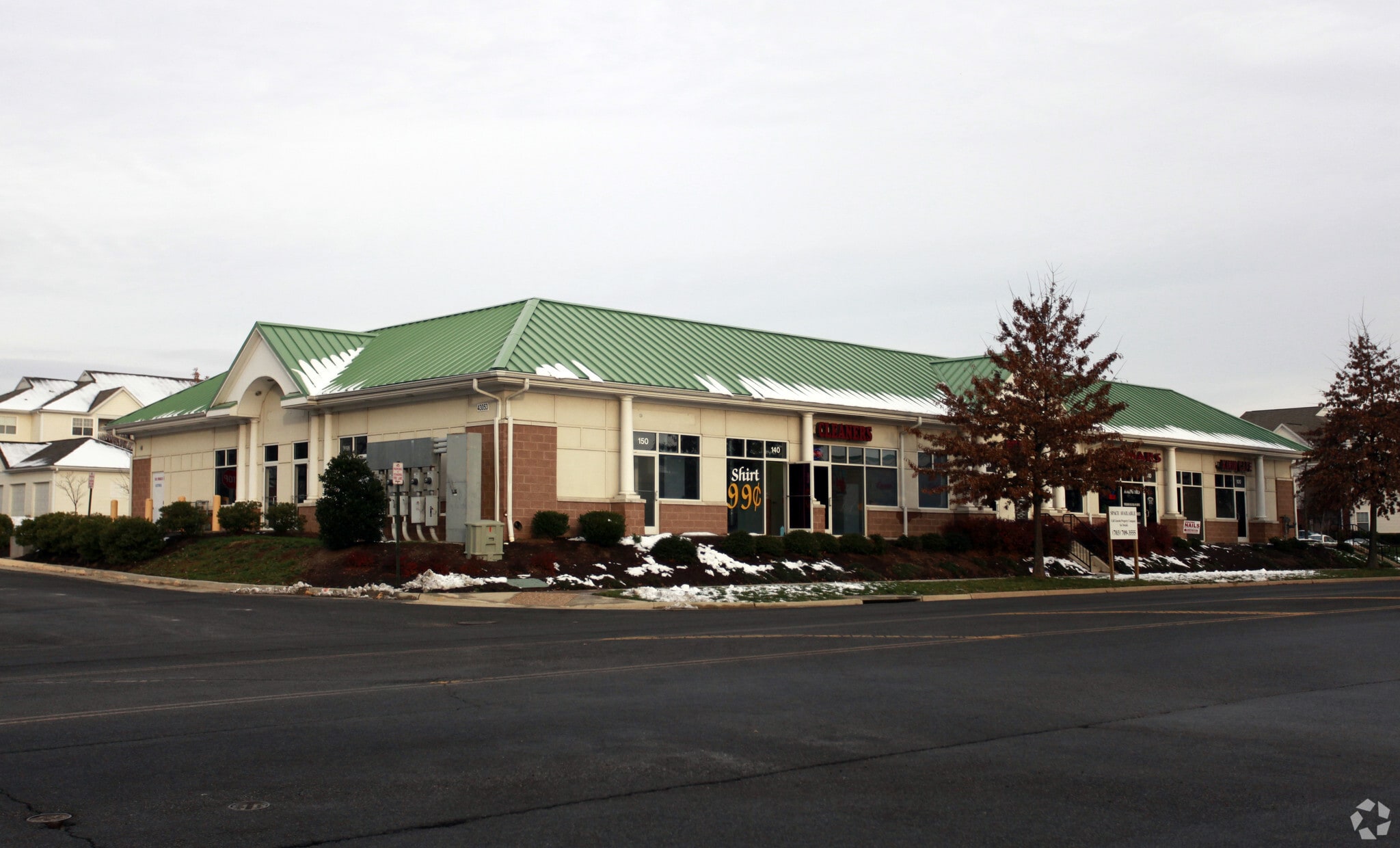 43053 Pemberton Sq Chantilly, VA 20152 Shopping Center Property for