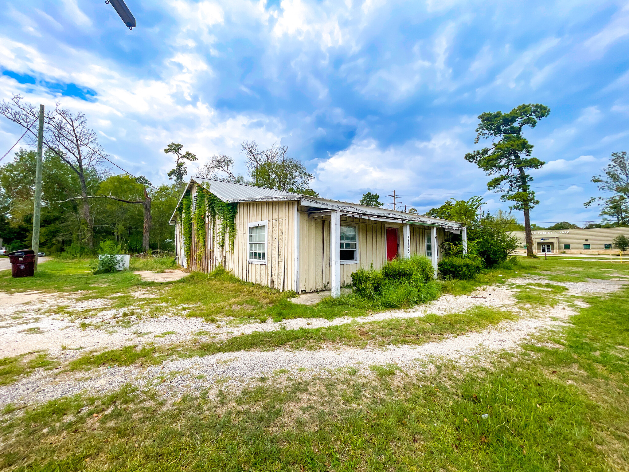 2305 N Main St, Vidor, TX for Sale