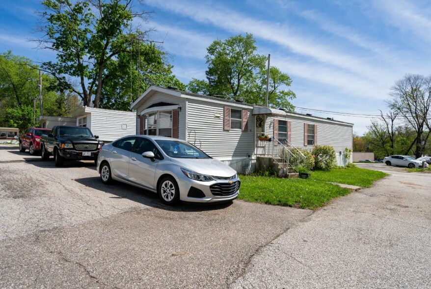 140 Thomas Rd S, Tallmadge, OH for Sale