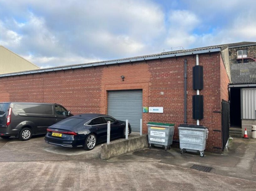 Mill St E, Dewsbury, WYK for Rent