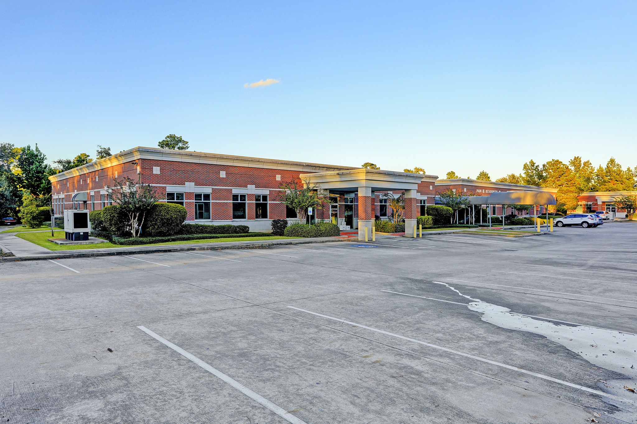 3115 College Park Dr, Conroe, TX for Sale