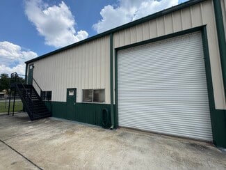 Edgewater, FL Warehouse - 702 W Park Ave
