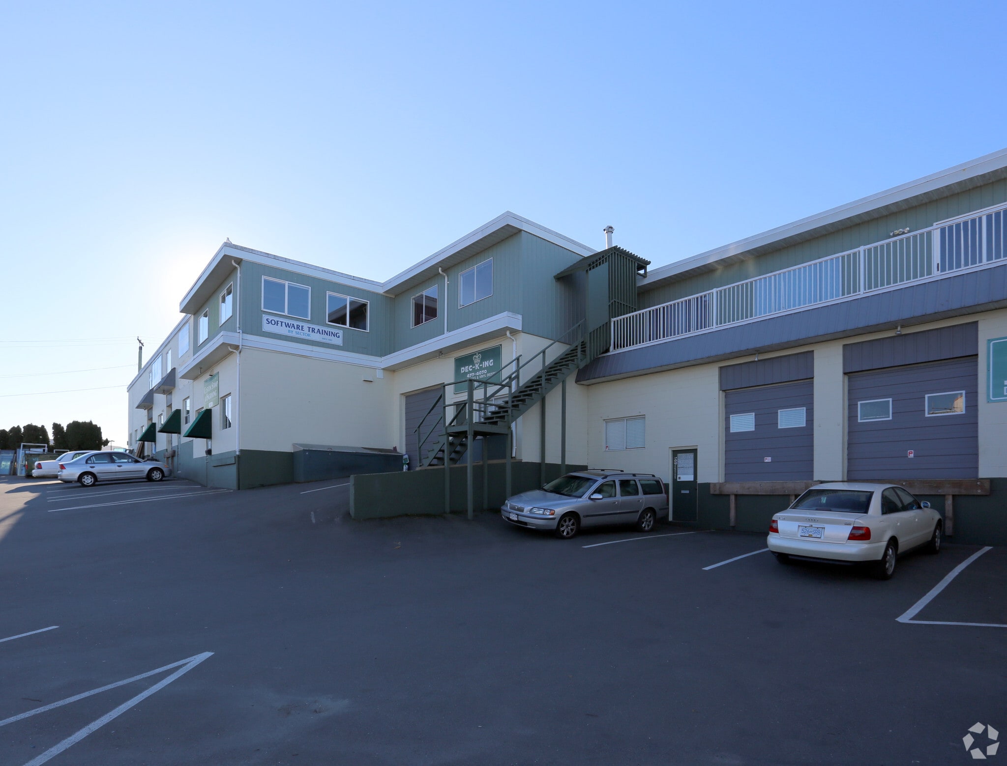 945-977 Alston St, Victoria, BC for Rent