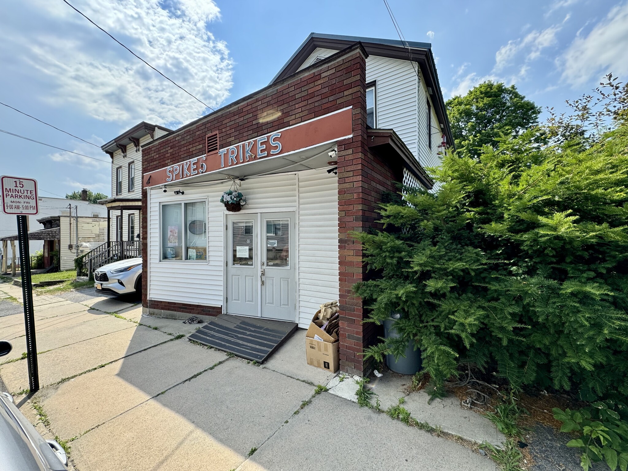 27 Reid St, Amsterdam, NY for Sale