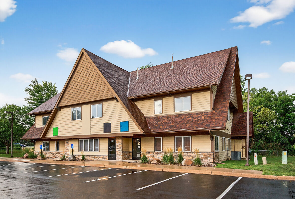 2115 County Road D E, Maplewood, MN for Rent