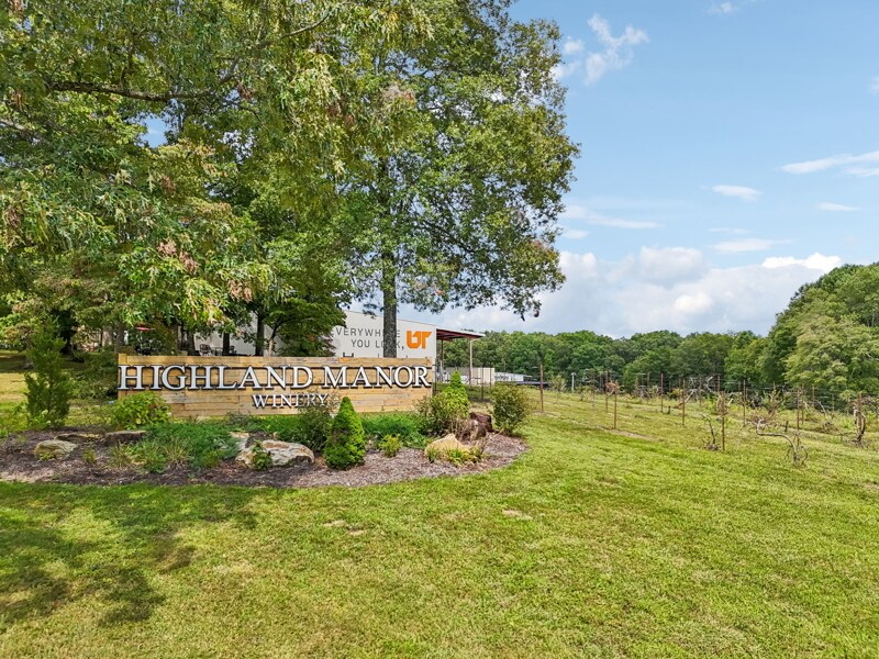2965 S York Hwy, Jamestown, TN for Sale