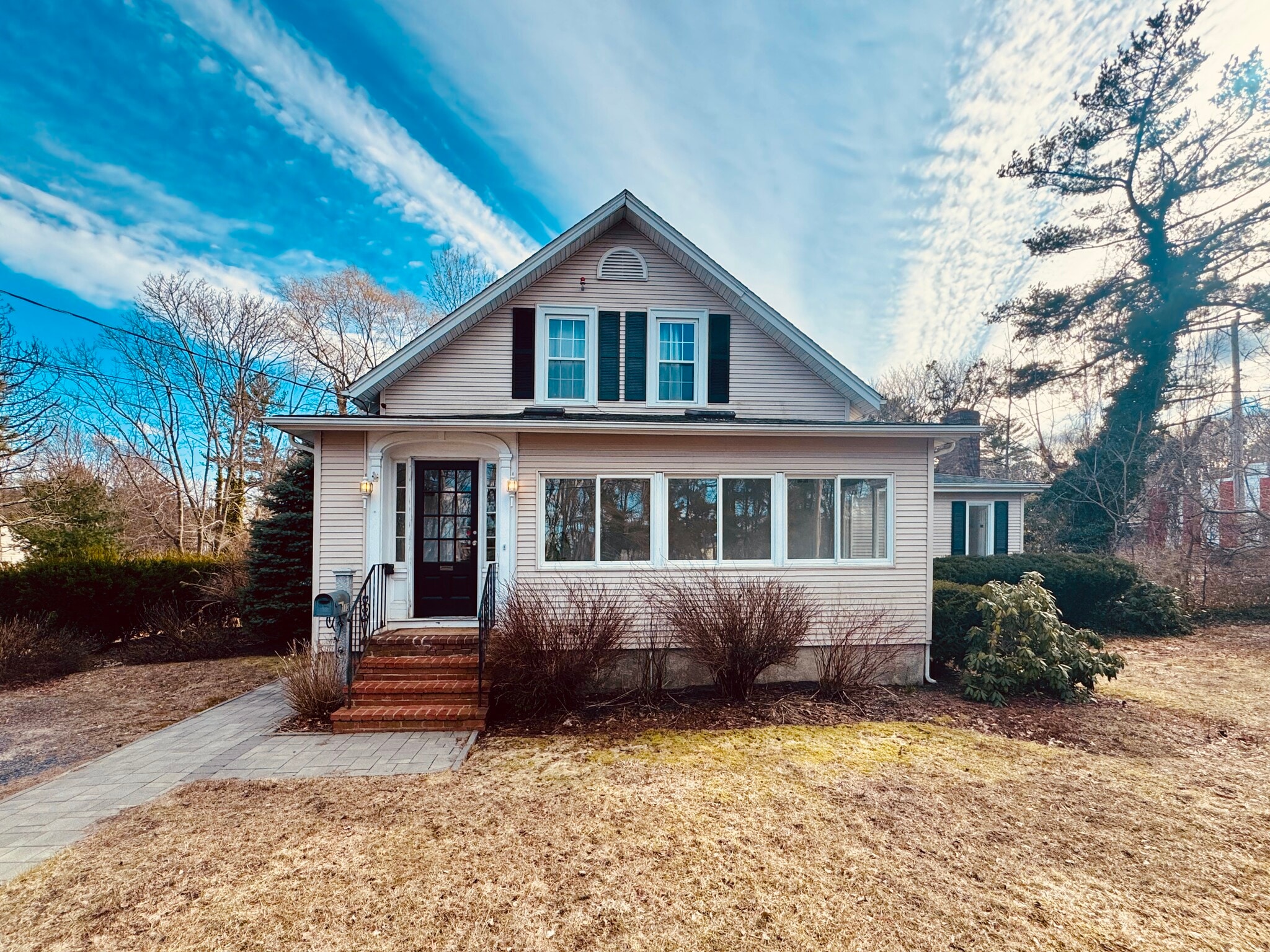 110 Main St, Kingston, MA for Sale