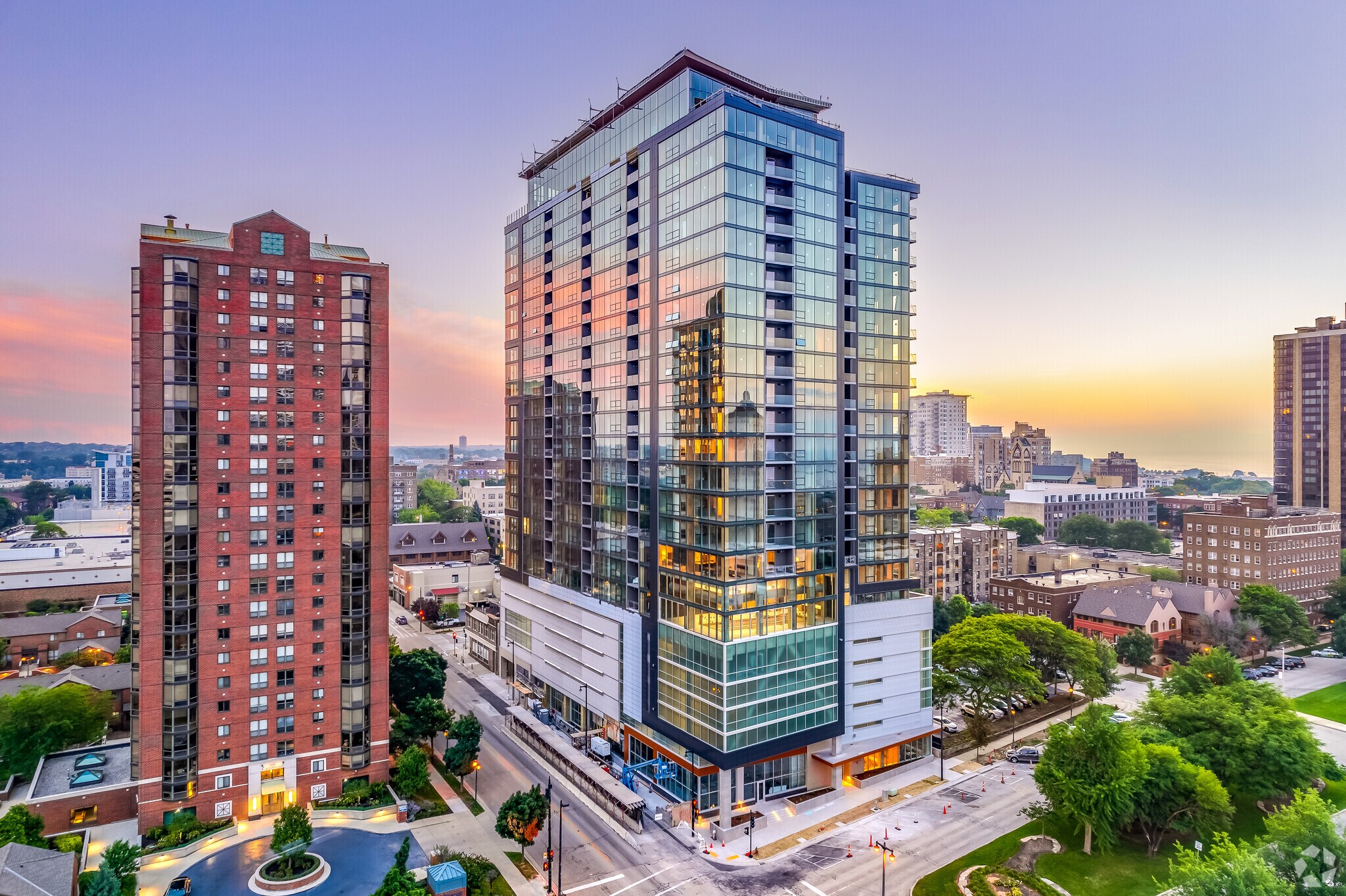 700 E Kilbourn Ave, Milwaukee, WI for Rent