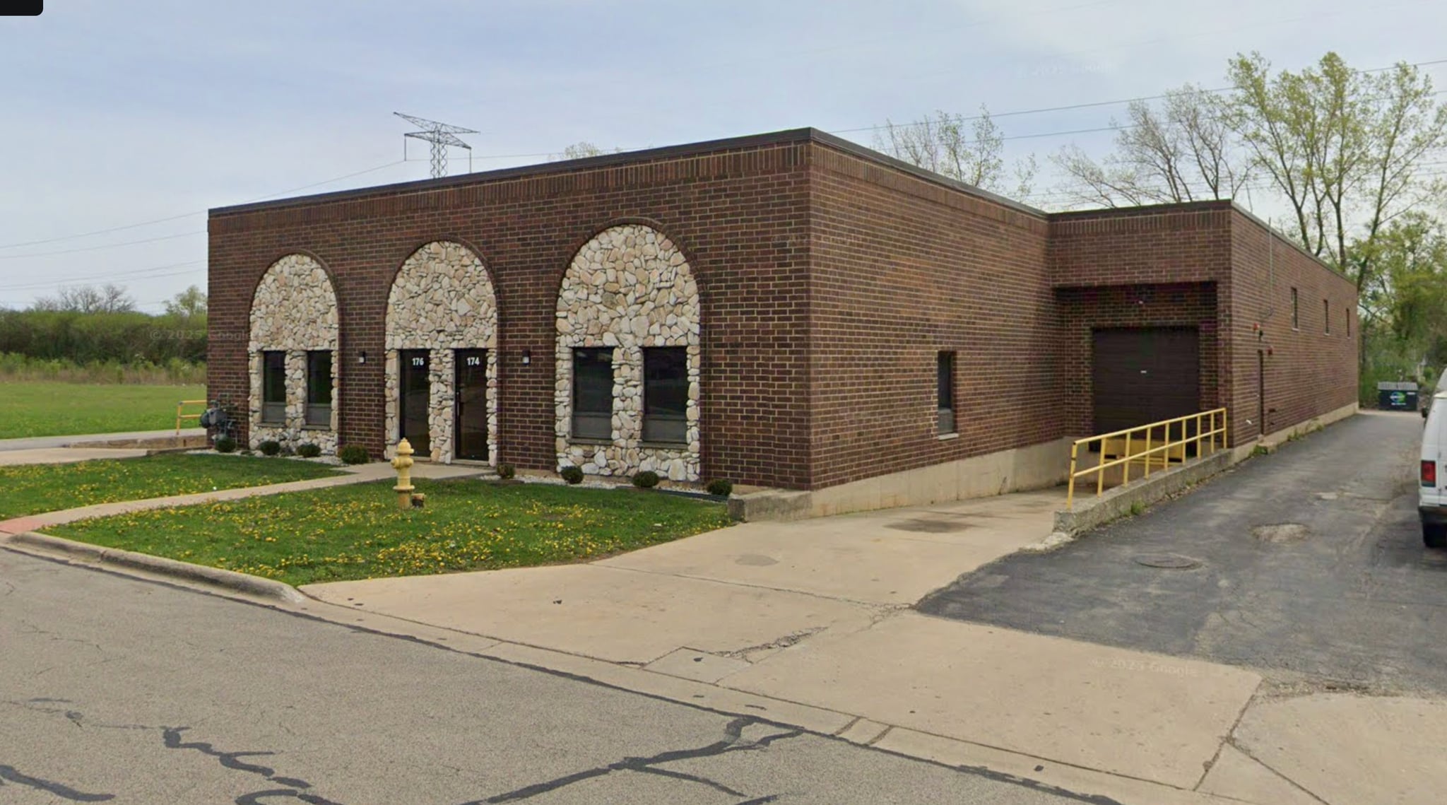 174-176 Easy St, Carol Stream, IL for Sale