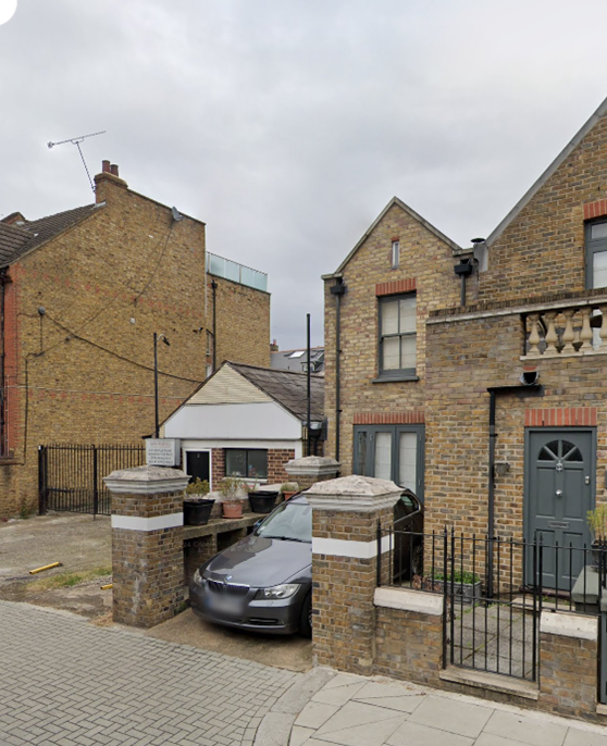 Altenburg Gardens, London, LND for Rent