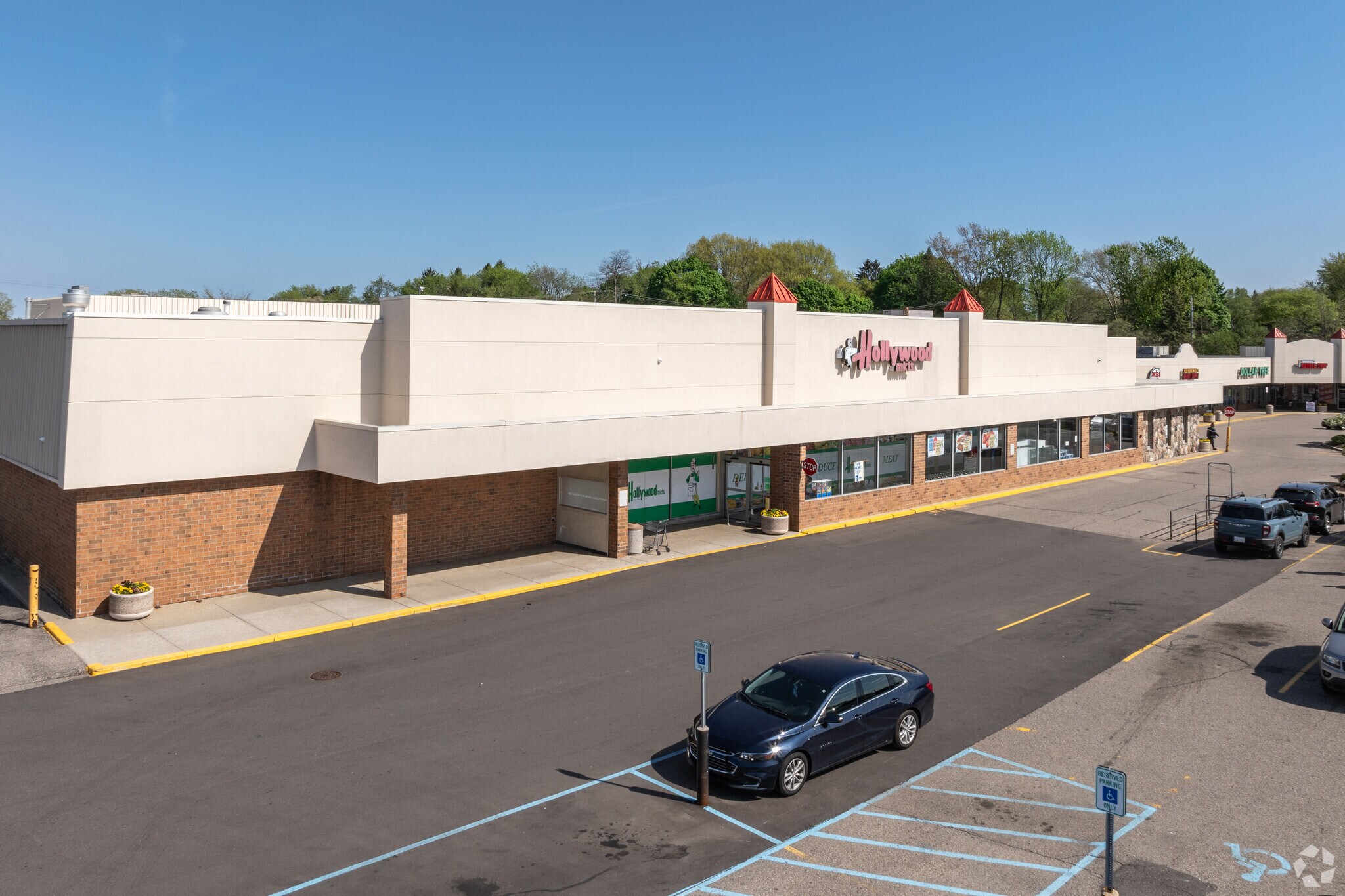 1525-1619 S Opdyke Rd, Bloomfield Hills, MI for Rent