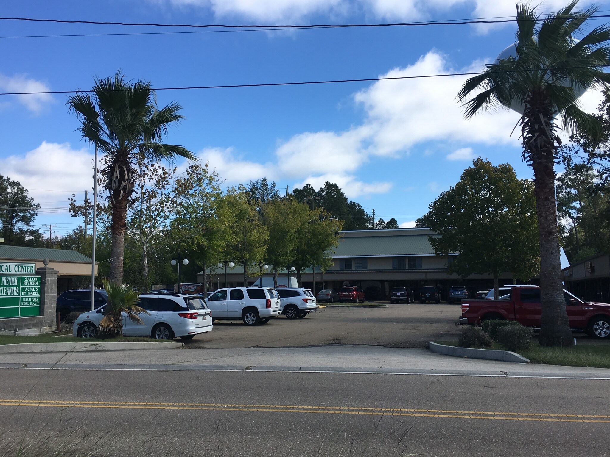 1461 N Causeway Blvd Mandeville, LA 70471 Retail Property for Lease
