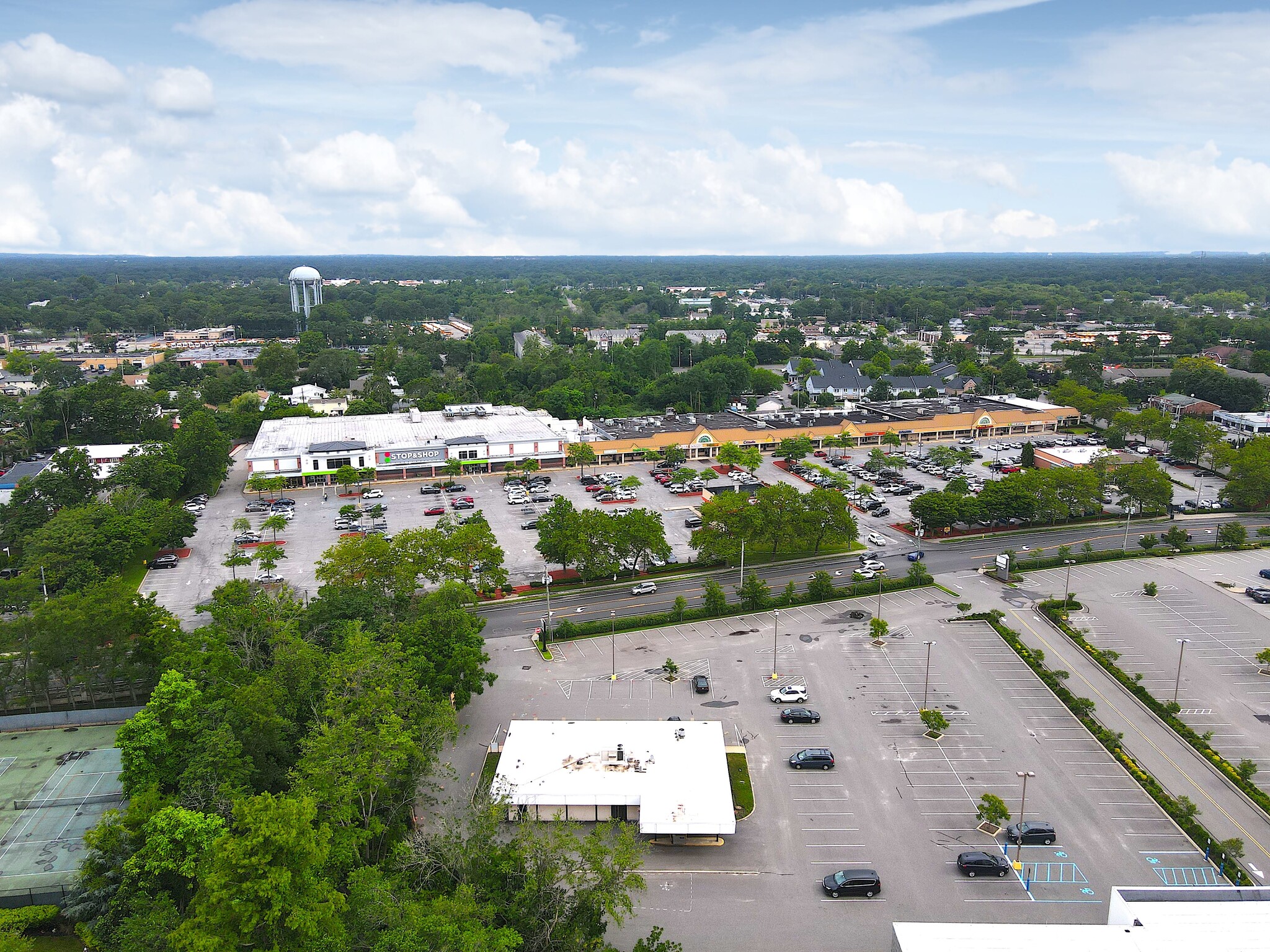 533-605 Montauk Hwy, Bay Shore, NY for Rent
