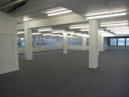 7 Western Rd, Romford, LND for Rent