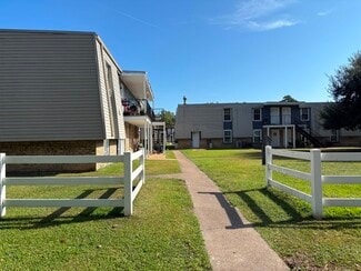 Vidor, TX Apartments - 475 S Denver St