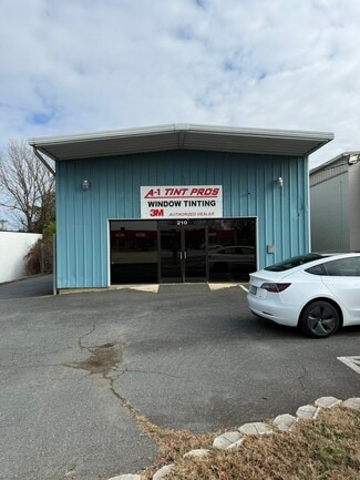 Pineville, NC Freestanding - 210 N Polk St