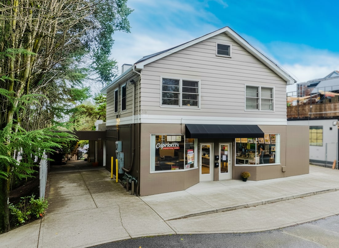 2816 NE Halsey St, Portland, OR for Sale