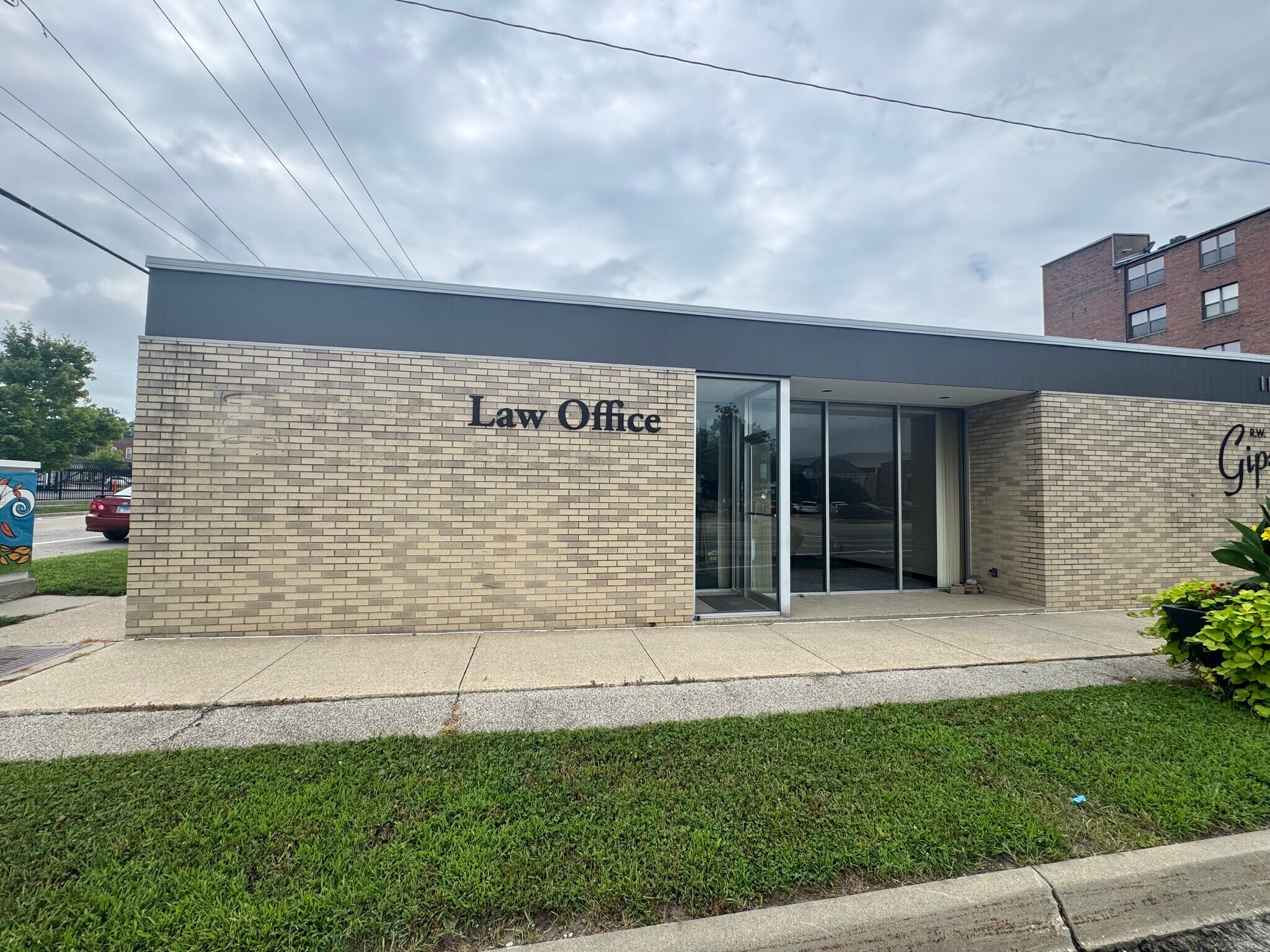 221 E Washington St, Bloomington, IL for Rent