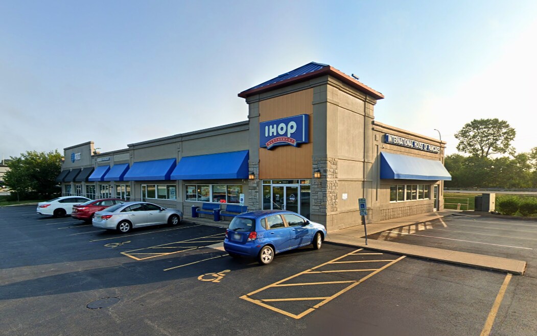 5001 N Big Hollow Rd, Peoria, IL for Rent