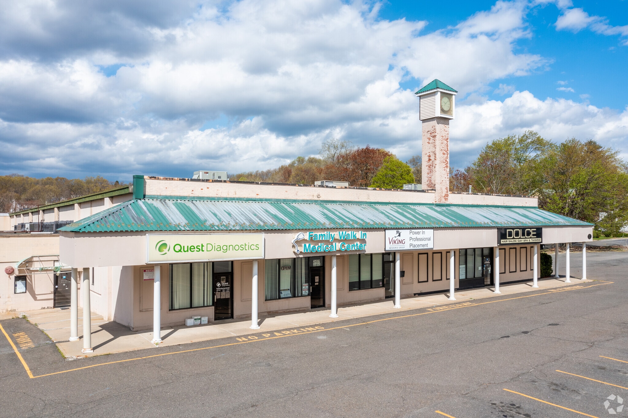 2475 E Main St, Waterbury, CT for Rent