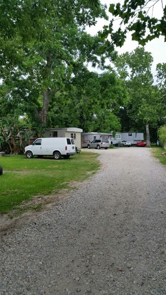 League City, TX Manufactured Housing/Mobile Housing - 404 W 3rd St League City, TX Manufactured Housing/Mobile Housing - 404 W 3rd St