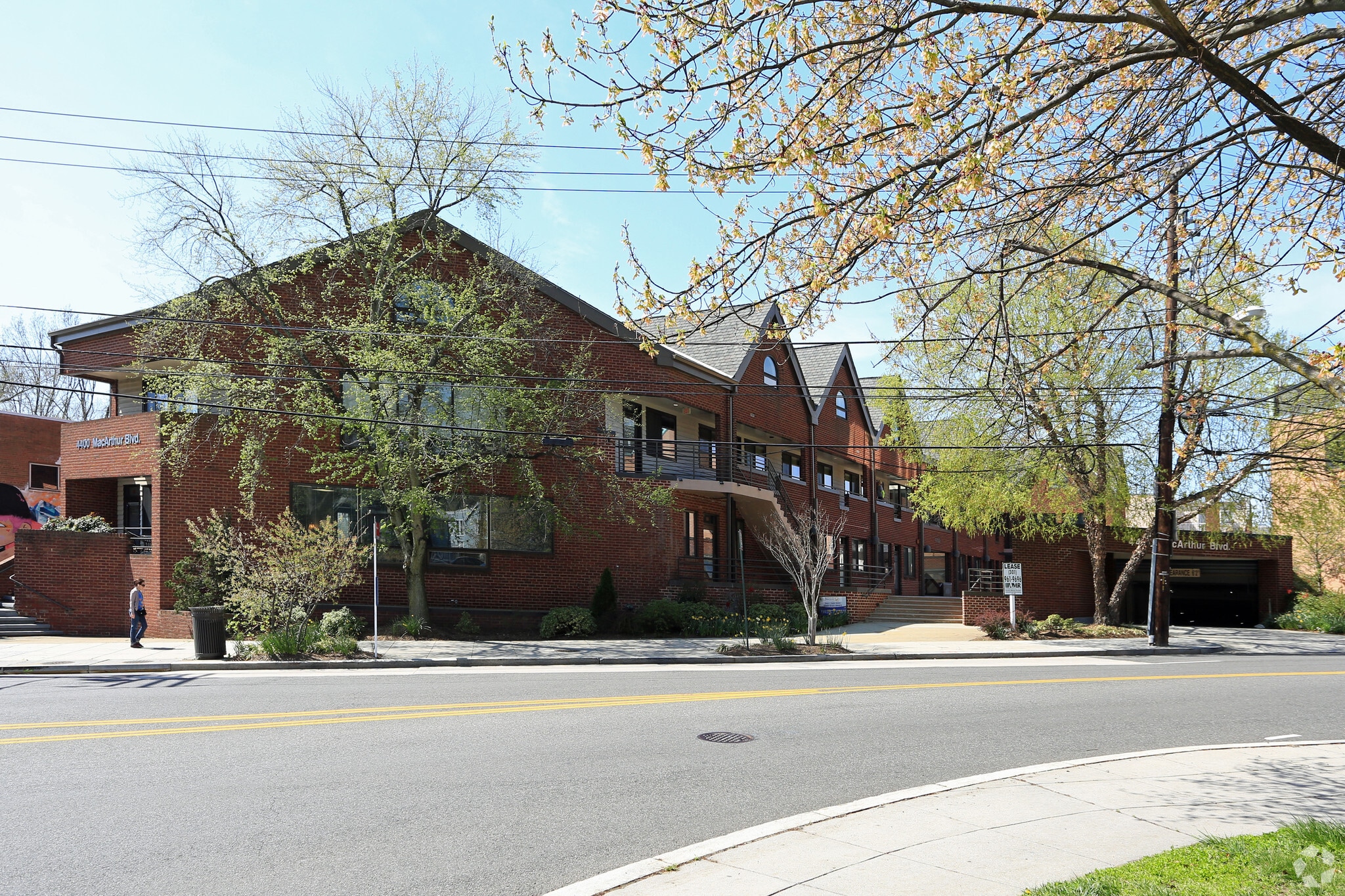 4400 MacArthur Blvd NW, Washington, DC for Sale