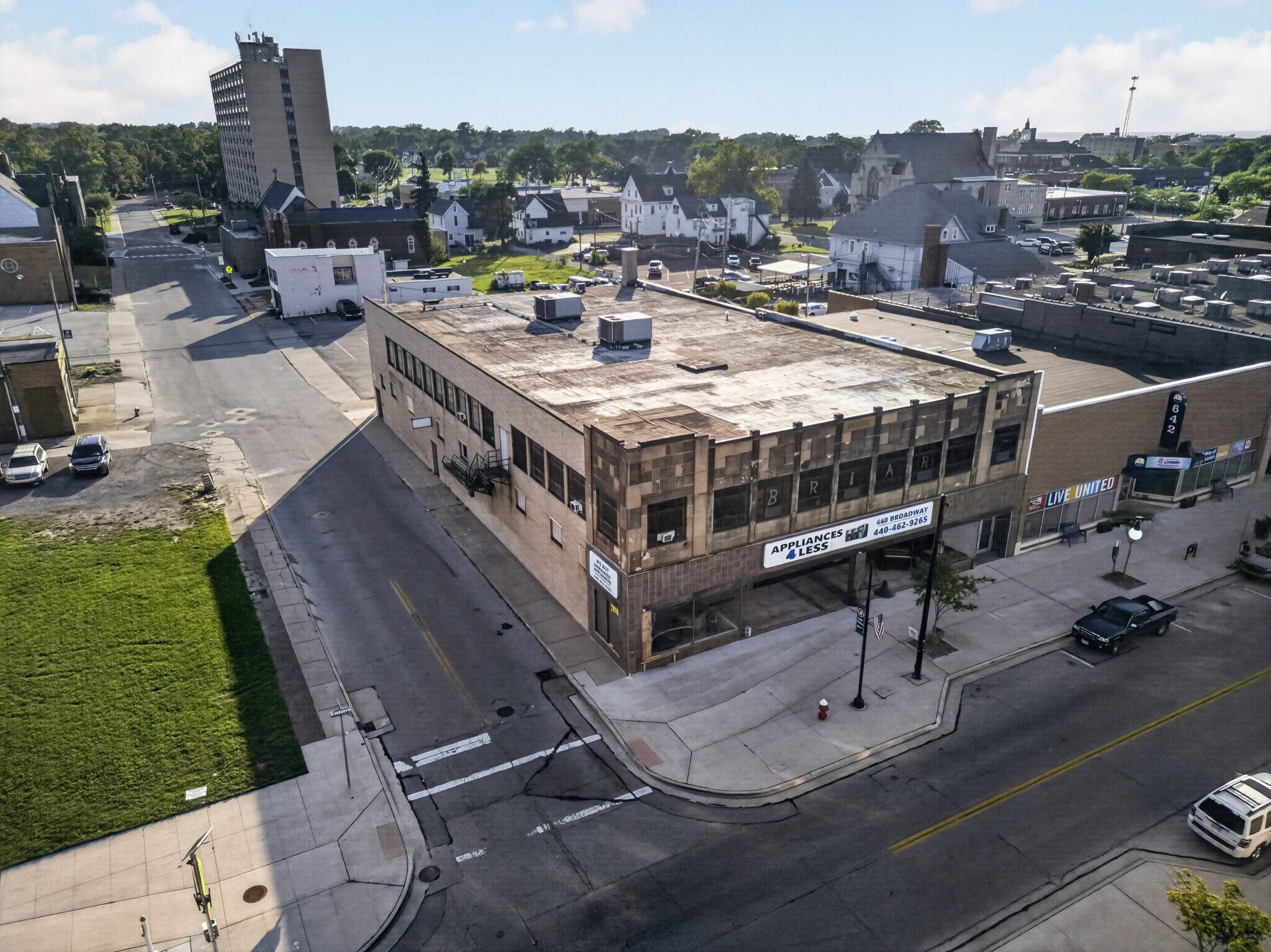 668 Broadway, Lorain, OH for Sale
