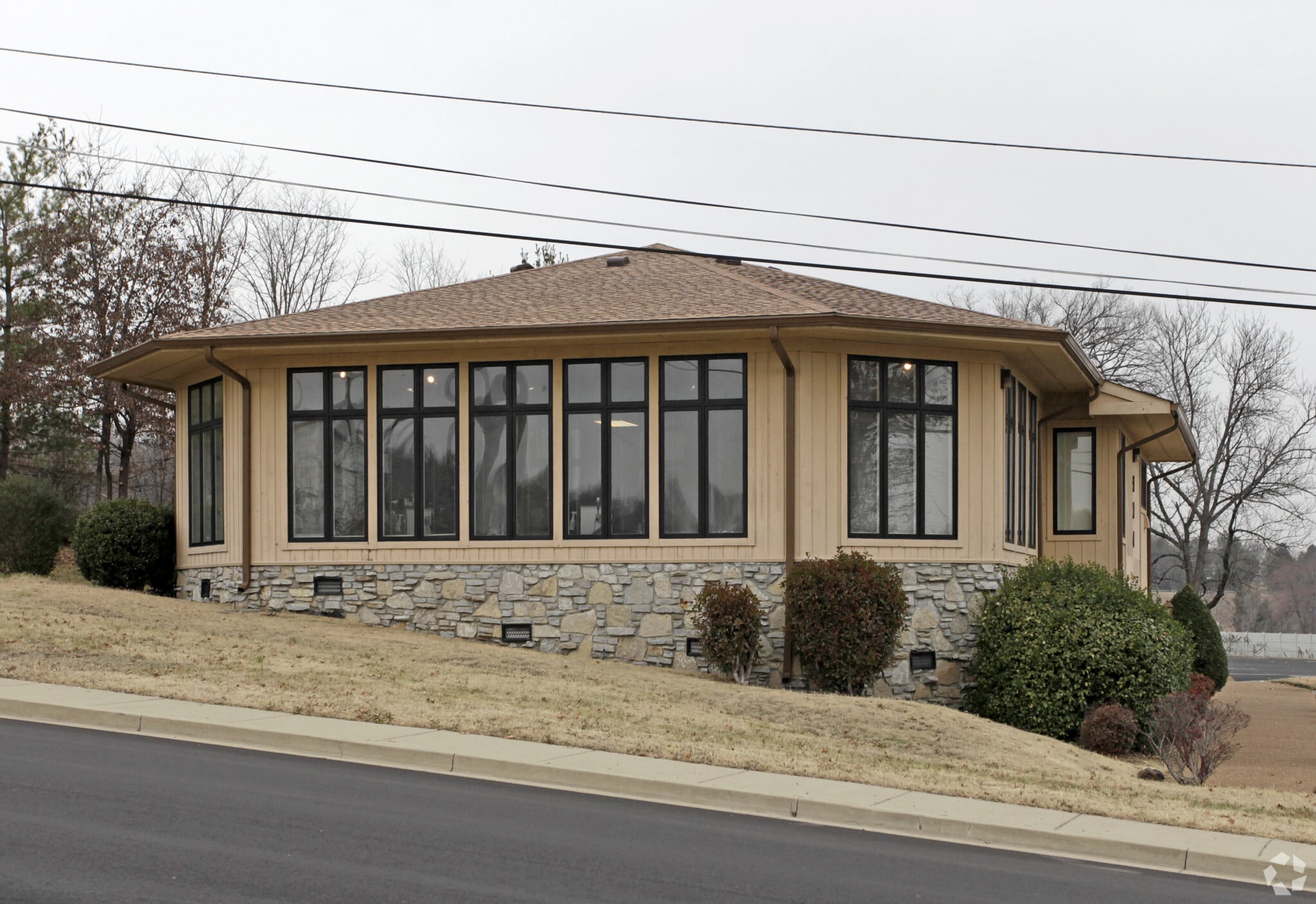 628 W Due West Ave, Madison, TN for Sale