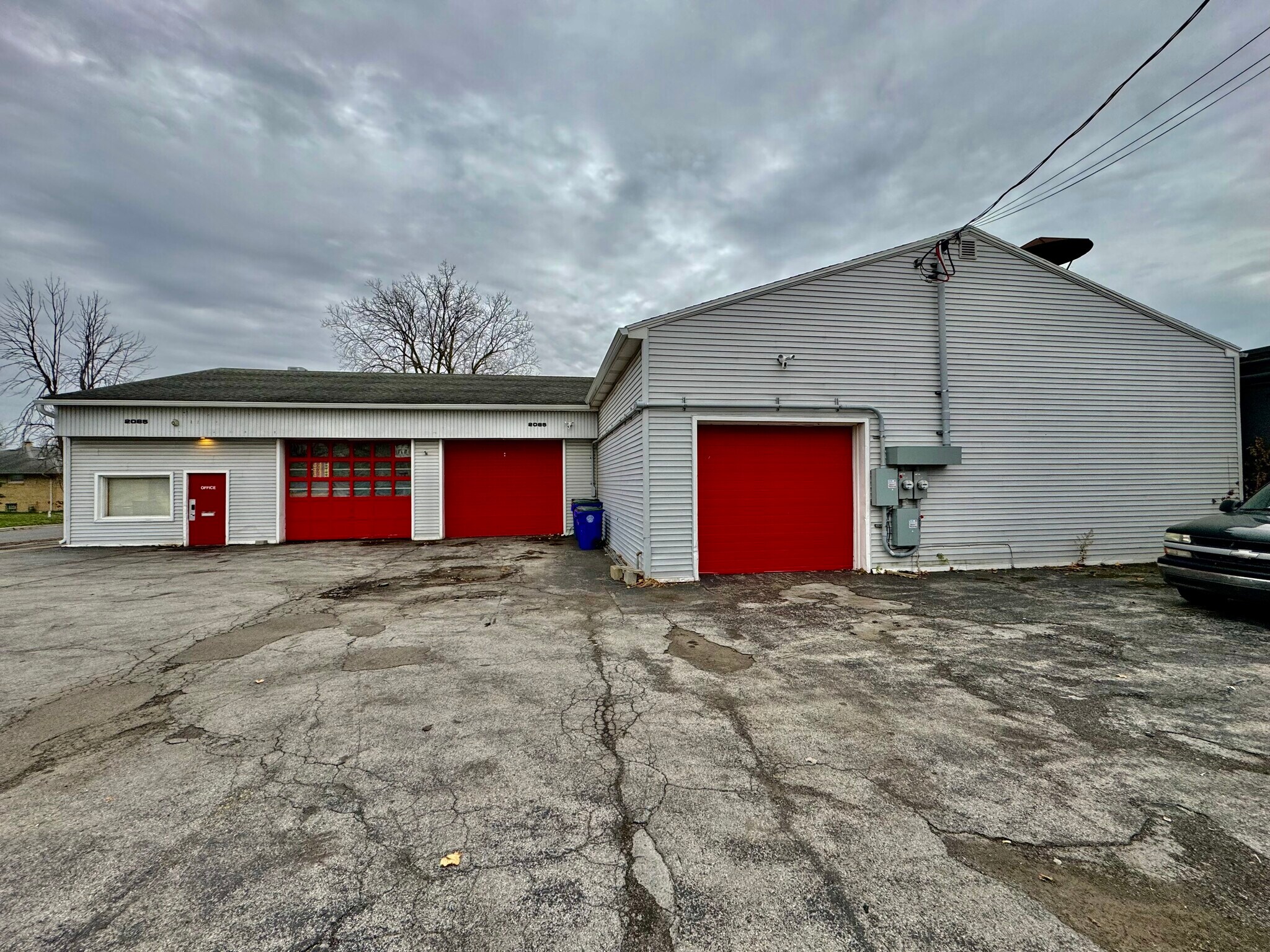 2085 Clinton St, West Seneca, NY for Sale