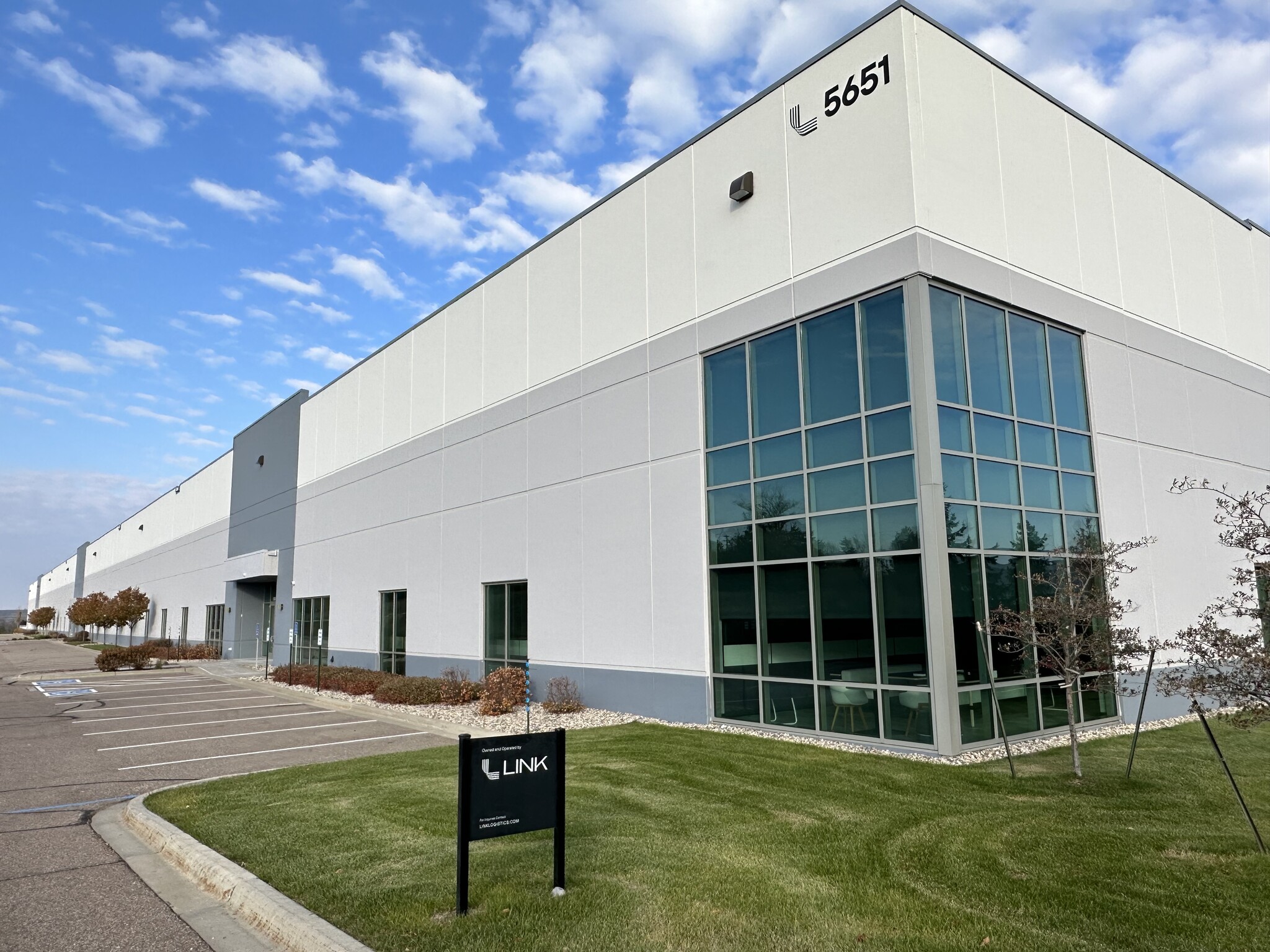 5651 Innovation Blvd, Shakopee, MN for Rent