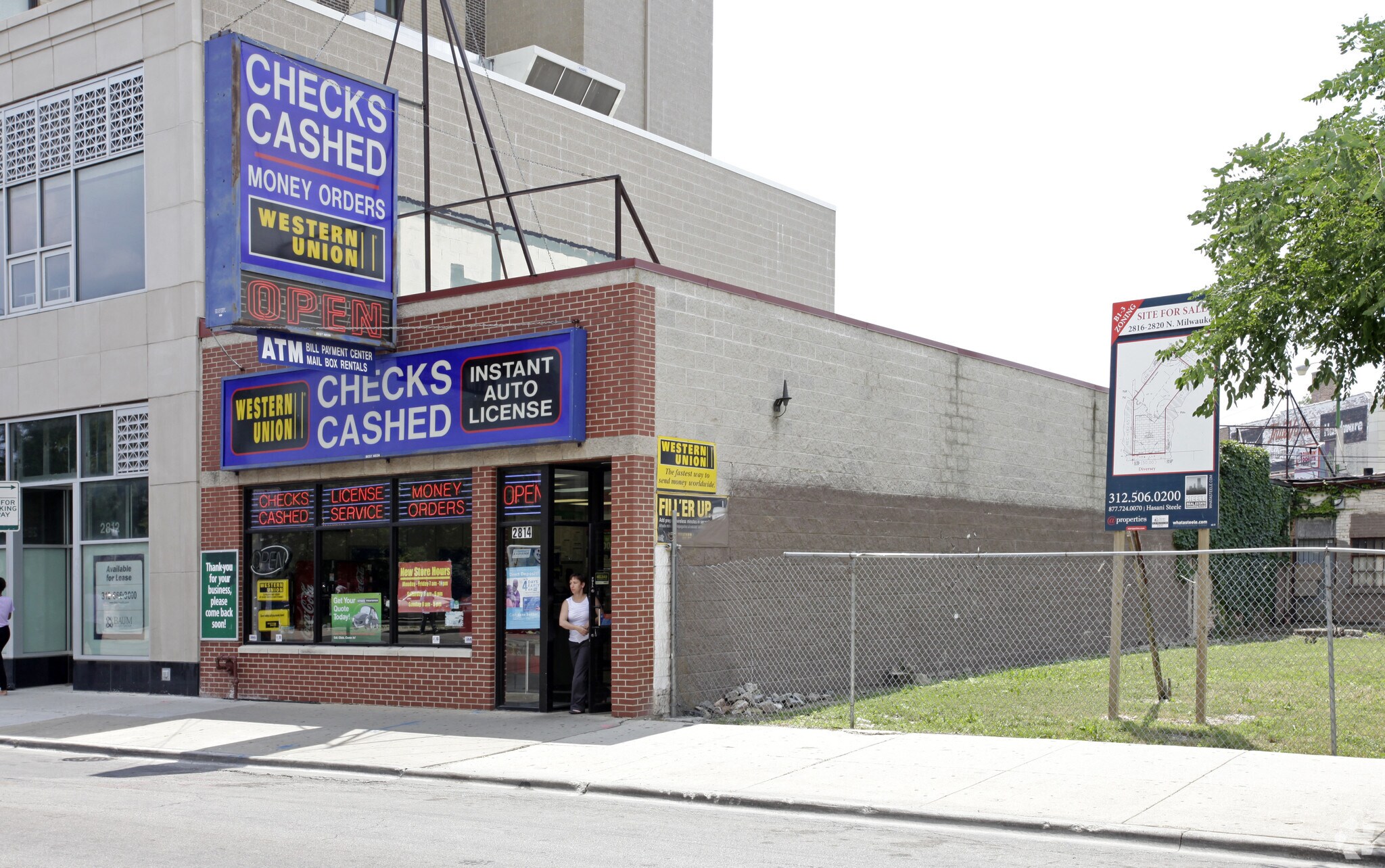 2814 N Milwaukee Ave, Chicago, IL for Rent