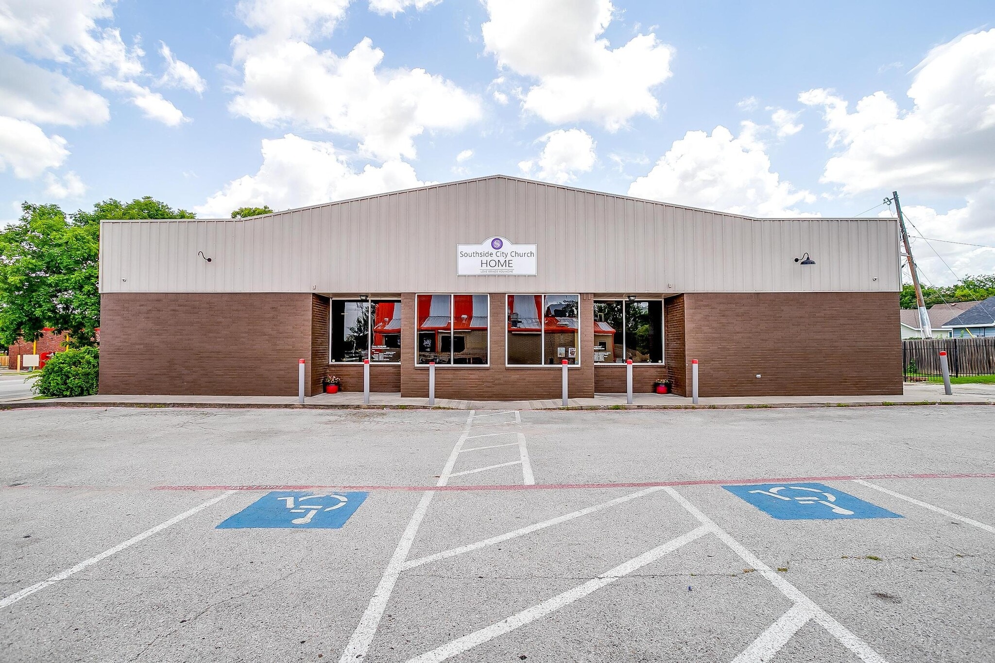 2610 Hemphill St, Fort Worth, TX for Sale