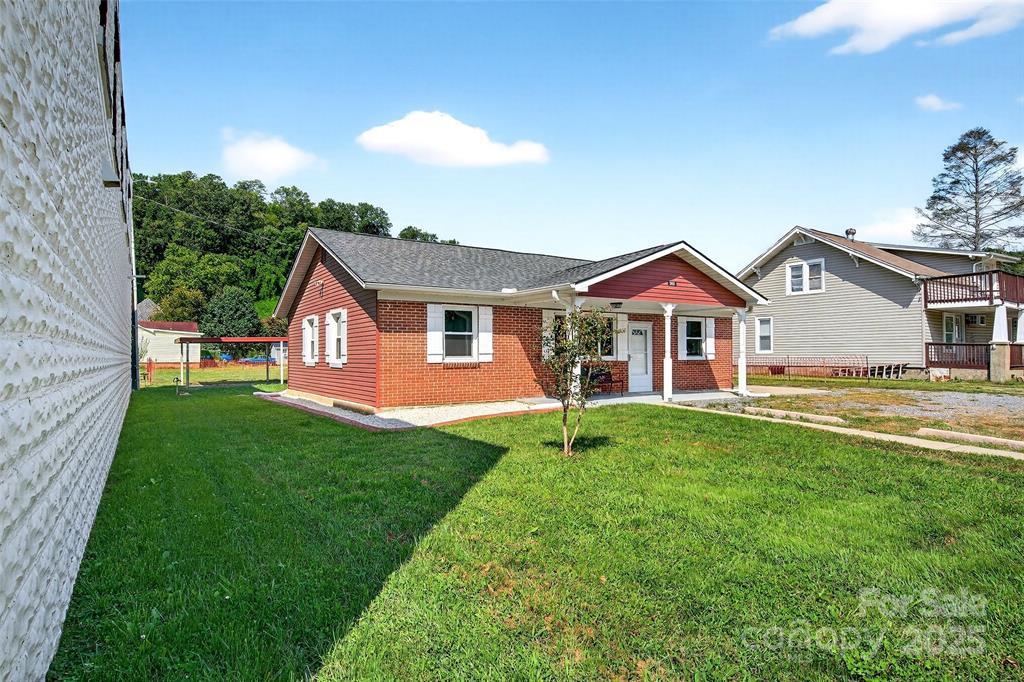 262 Catawba Ave, Old Fort, NC for Sale