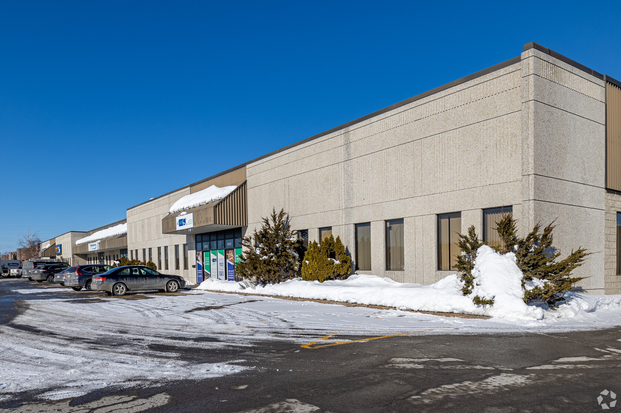 3401-3421 Boul Industriel, Laval, QC for Rent