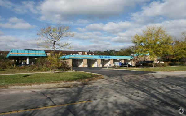 800 N River Rd, Mount Prospect, IL for Sale