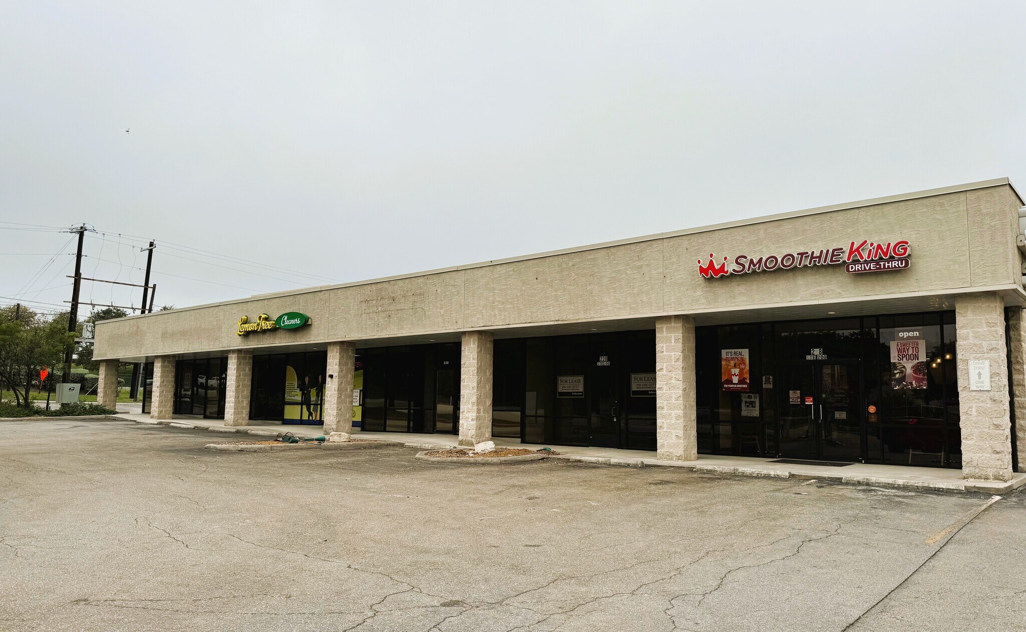 228236 W Bandera Rd Boerne, TX 78006 Shopping Center Property for