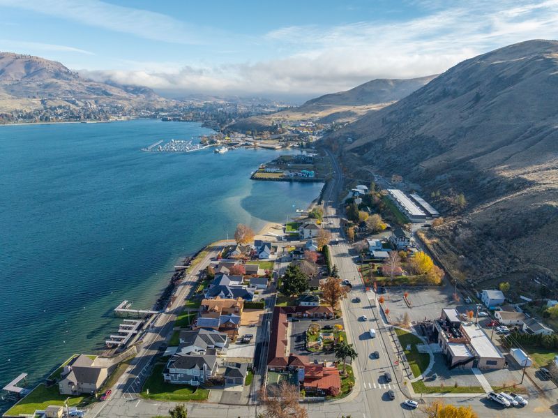 2044 W Woodin Ave, Chelan, WA for Sale
