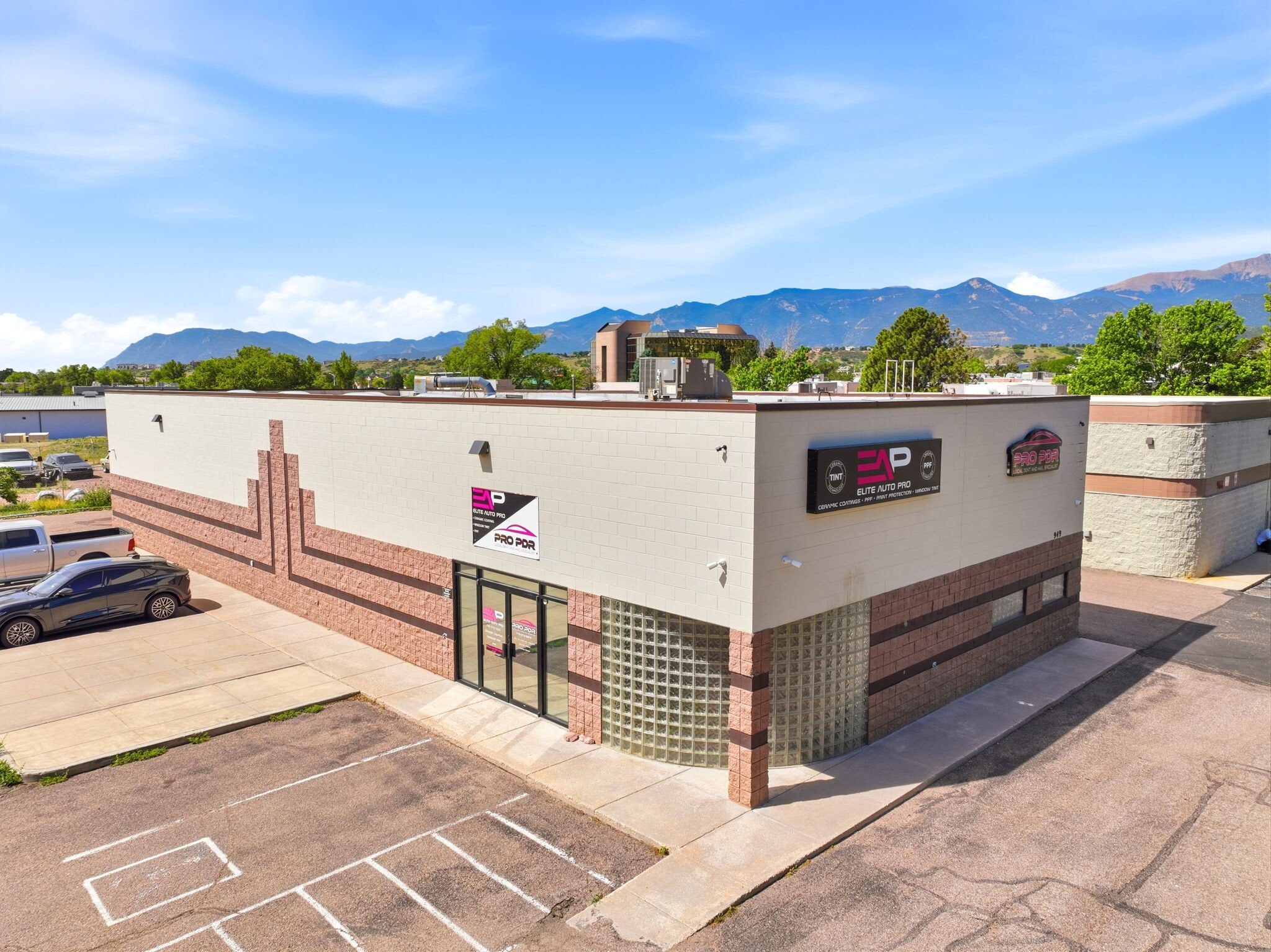 949 Elkton Dr, Colorado Springs, CO for Rent