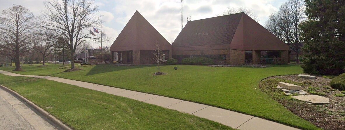 7660 S County Line Rd, Burr Ridge, IL for Sale
