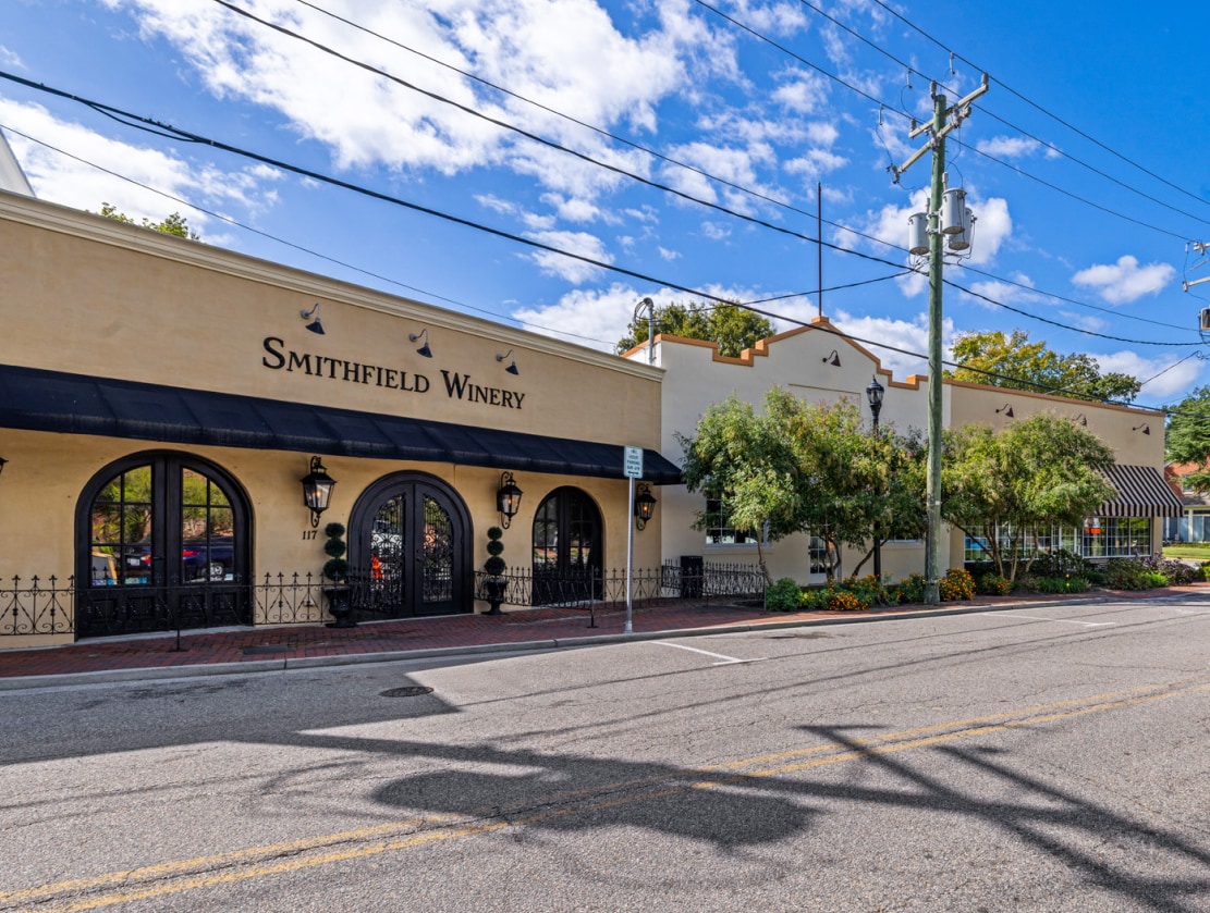 117-121 N Church St, Smithfield, VA for Sale