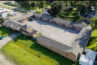 Clute, TX Hospitality - 560 Brazosport Blvd N