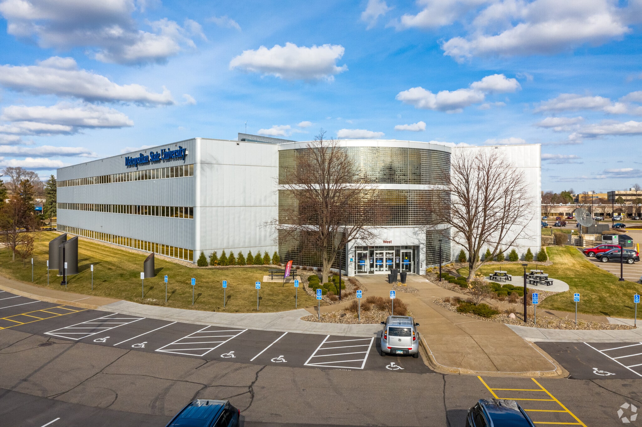 1450 Energy Park Dr, Saint Paul, MN for Rent