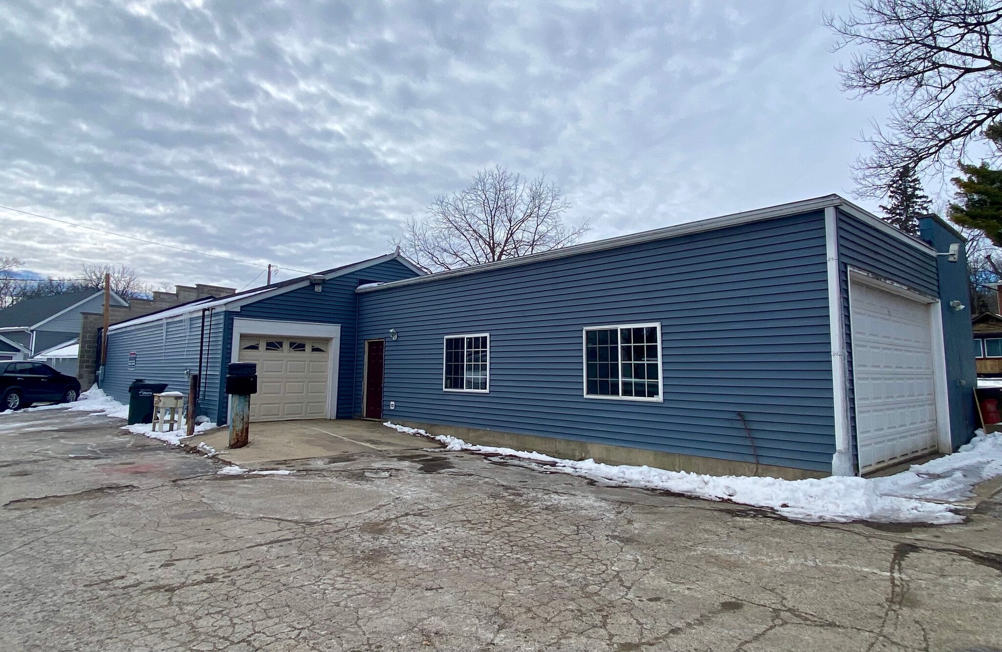 330-336 E Main St, Twin Lakes, WI for Rent