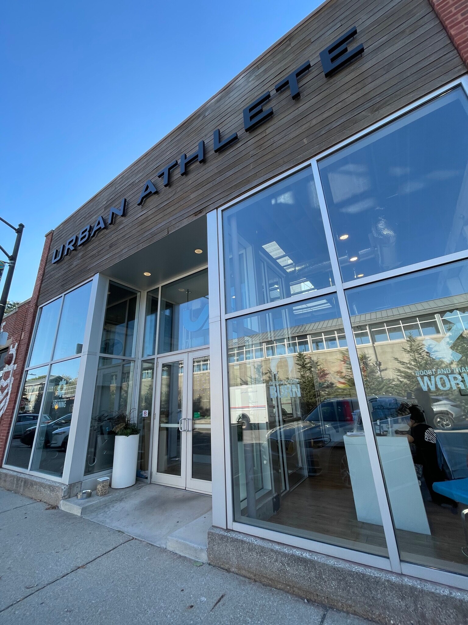 4700 N Ravenswood Ave Chicago, IL 60640 Industrial Property for Sale on