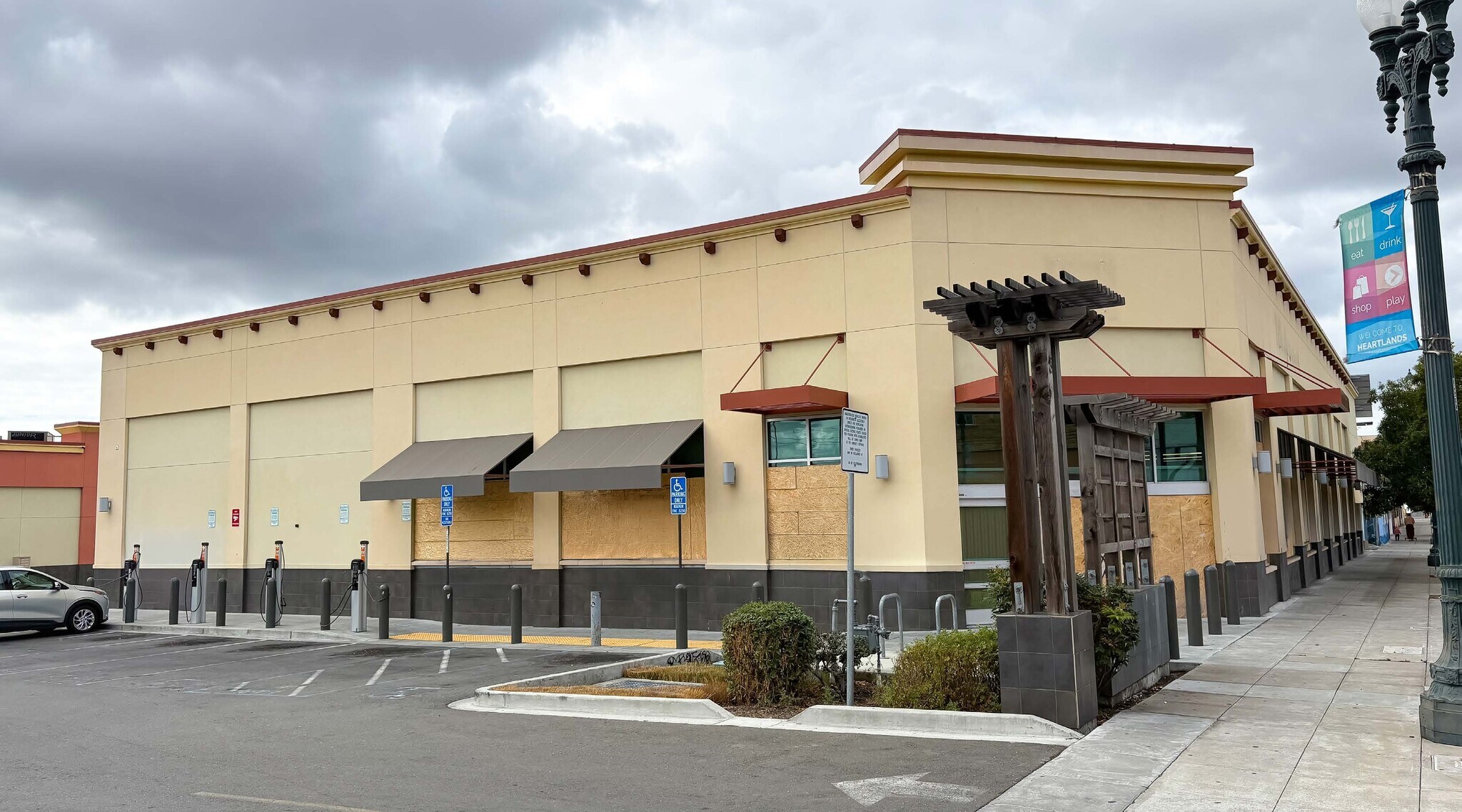 5809 Foothill Blvd, Oakland, CA for Rent