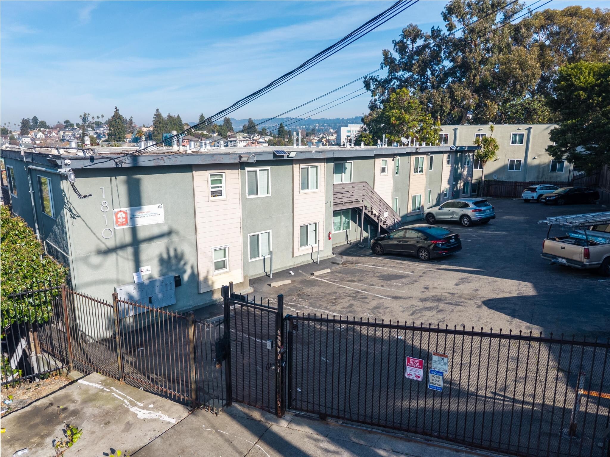 1810 E 25th St, Oakland, CA for Sale