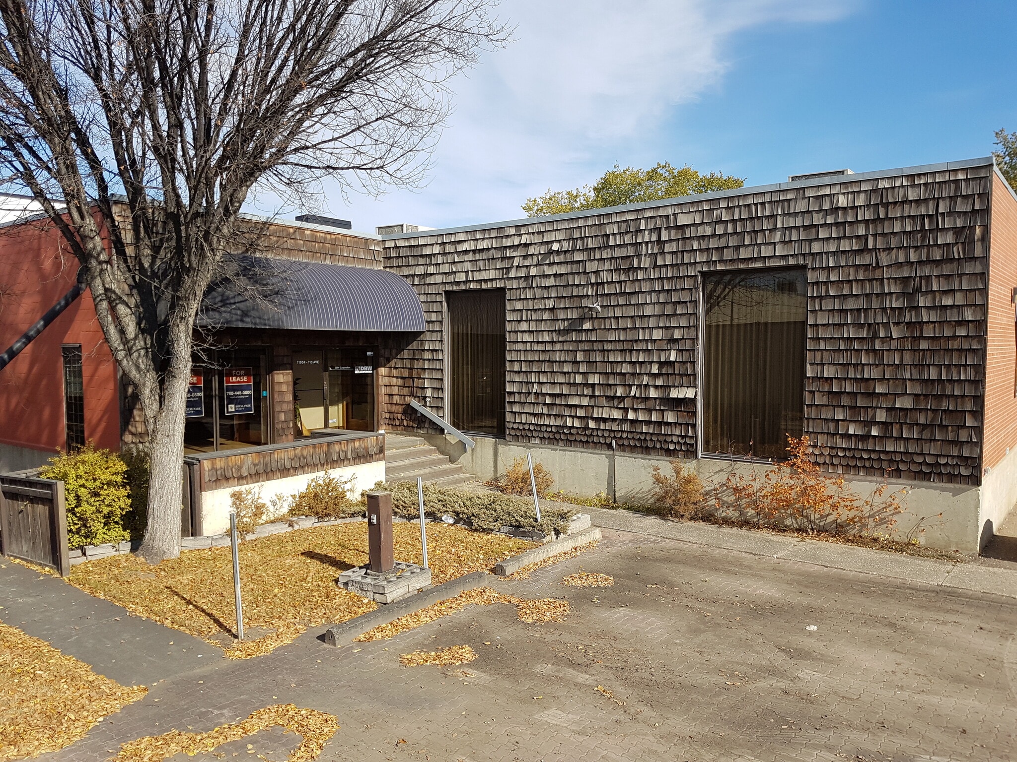 11904 113 Av, Edmonton, AB for Rent