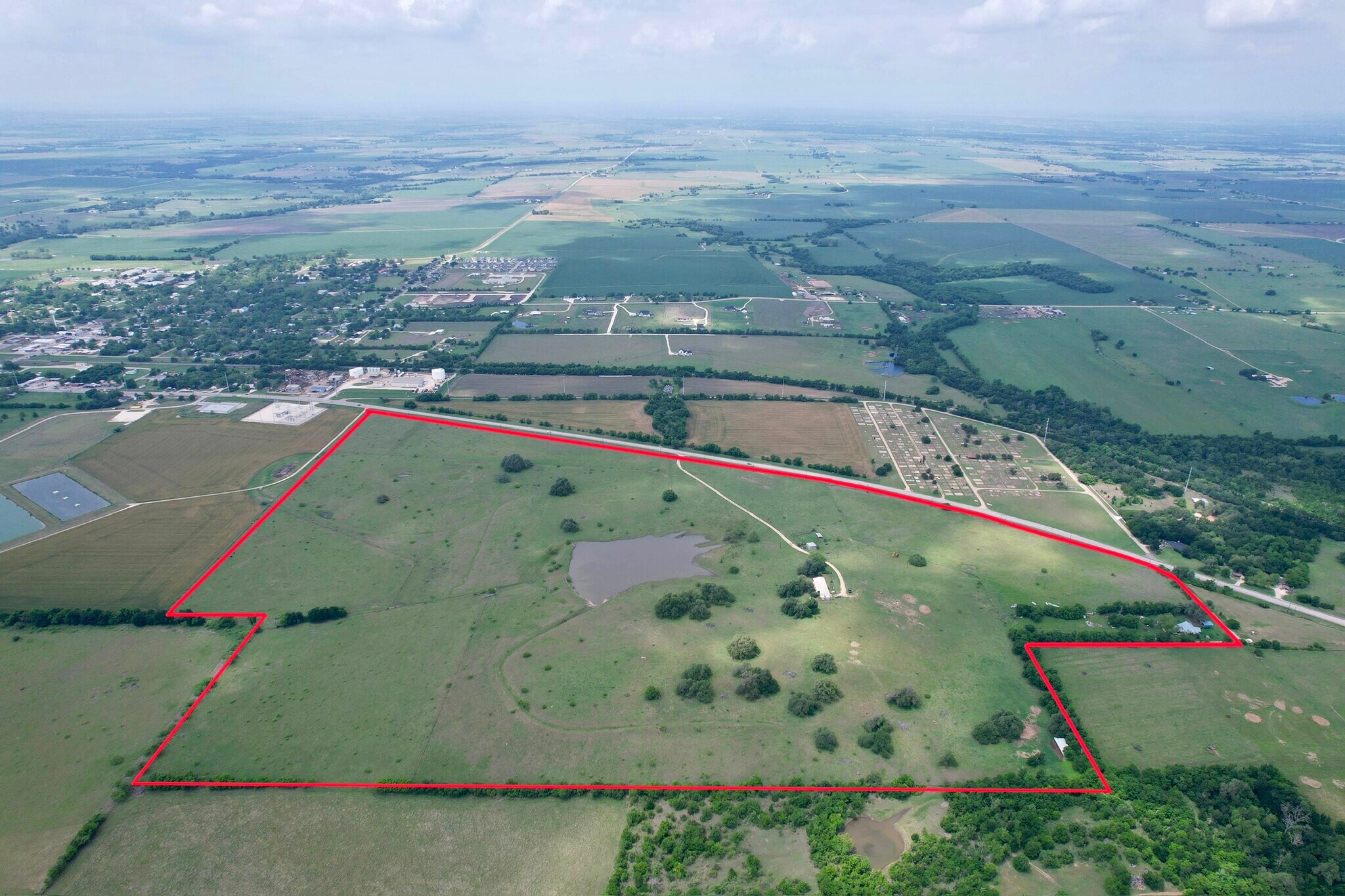 422 N Franklin St, Holland, TX for Sale